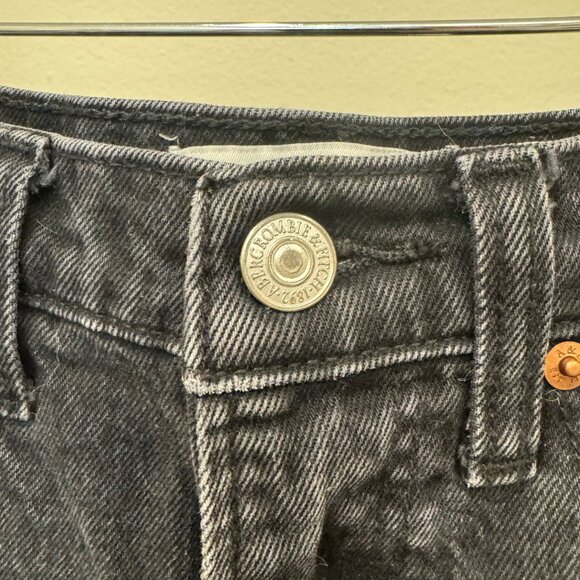 Abercrombie & Fitch Black Denim Mom High Rise Shorts Distressed Raw Hem Size 25 - Picture 3 of 6